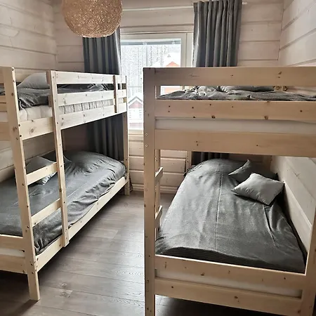 Polar Yllaes, * Äkäslompolo