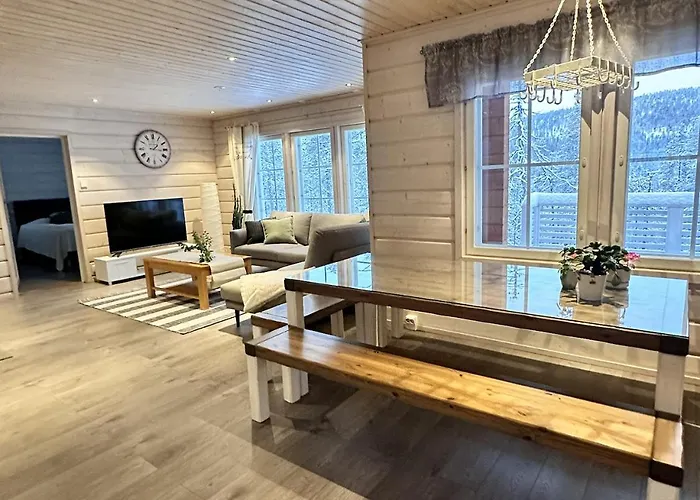 Polar Yllaes, Dom wakacyjny Äkäslompolo