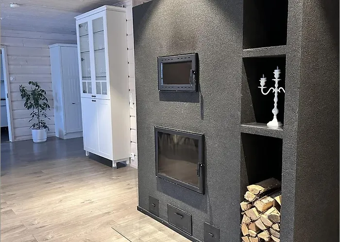 Polar Yllaes, Äkäslompolo